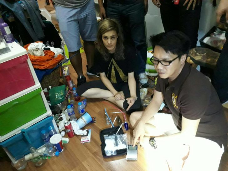 รวบ “เอมี่ เอมาเรีย” นางเอกธิดาวานร เสพไอซ์กับแฟนคาบ้าน