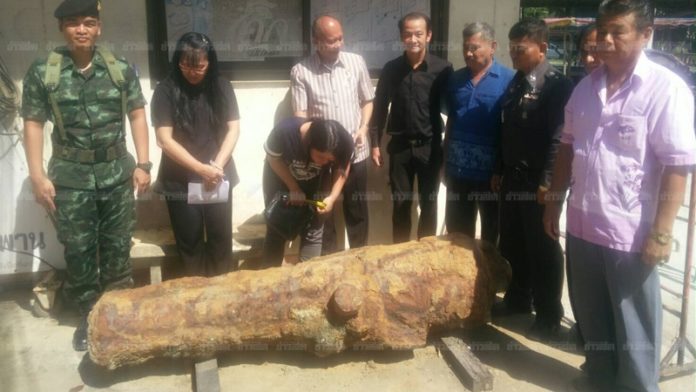 กรมศิลป์ตรวจ “ปืนใหญ่โบราณ” ฝังในคลองบางสะพาน ชี้อายุไม่ต่ำกว่า230 ปี คาดเคยใช้รบกับพม่า