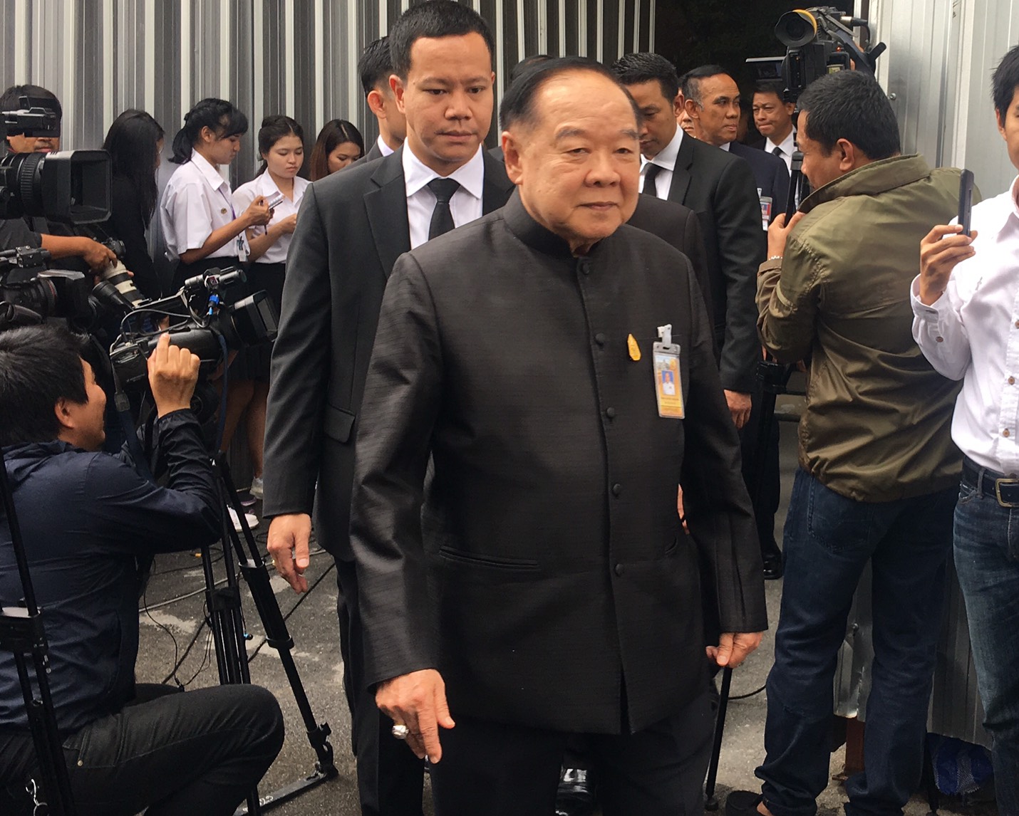 “ประวิตร” ยึดโรดเเมป กม.ลูกเสร็จ นับ150วันเลือกตั้ง “บิ๊กตู่” ลั่นหลังพบทรัมป์ เลือกตั้งปี61เเน่นอน