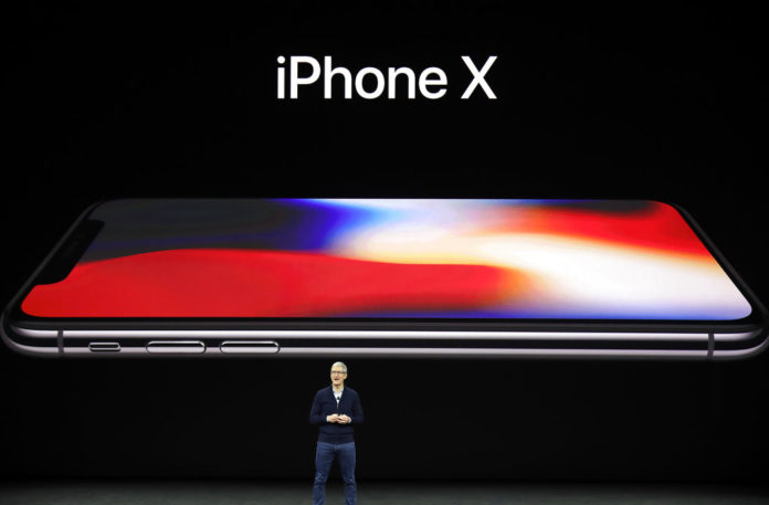 นักวิเคราะห์เผย หุ้น “เเอปเปิล” ลดลงกว่า 1% หลังยอดขาย iPhone X ไม่ตามเป้า