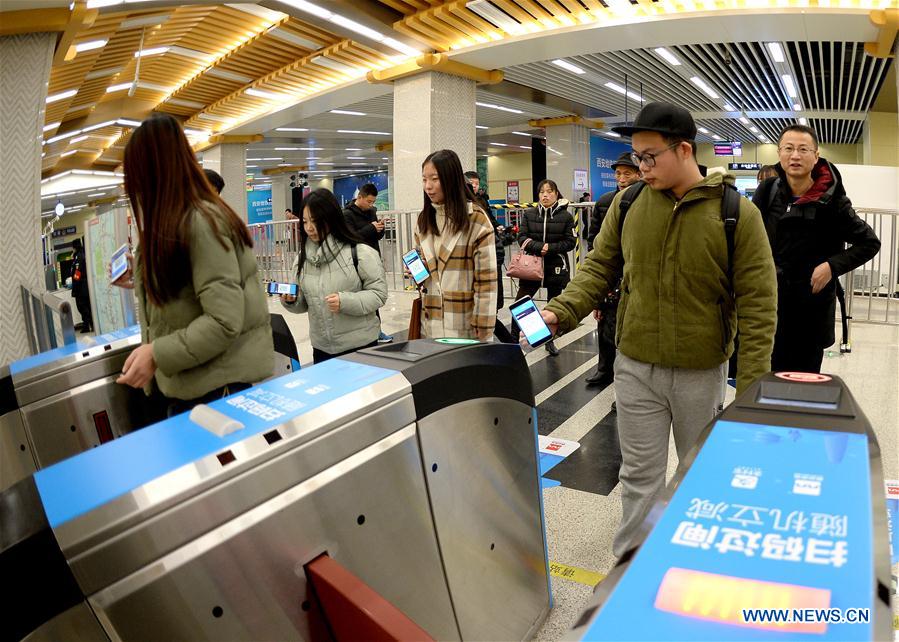 สะดวกมาก! รถไฟฟ้าใต้ดิน “เซี่ยงไฮ้” เริ่มใช้ QR code จ่ายค่าโดยสารได้ทุกสถานี