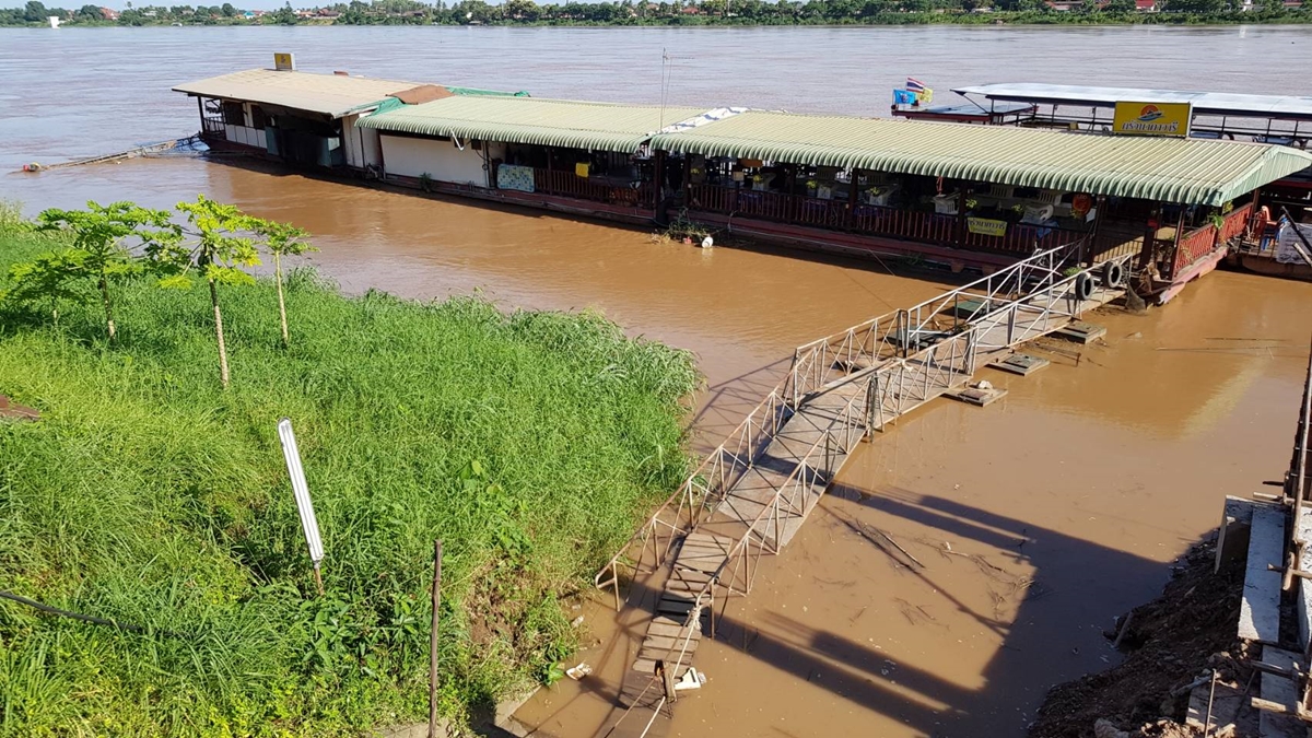 ฝนถล่มไทย-ลาวต่อเนื่อง ดันระดับน้ำโขงหนองคายสูงฉับพลัน กระทบเรือขนส่งสินค้า