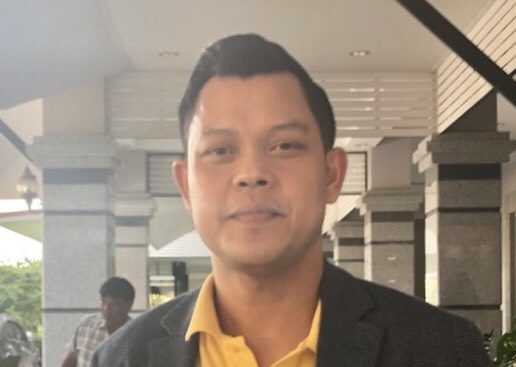 ‘สามมิตร’ ซัดคนกุข่าวแตก ‘พปชร.’ รอฟัง’สมศักดิ์’ประกาศทิศทาง-ไม่ต้องเดา