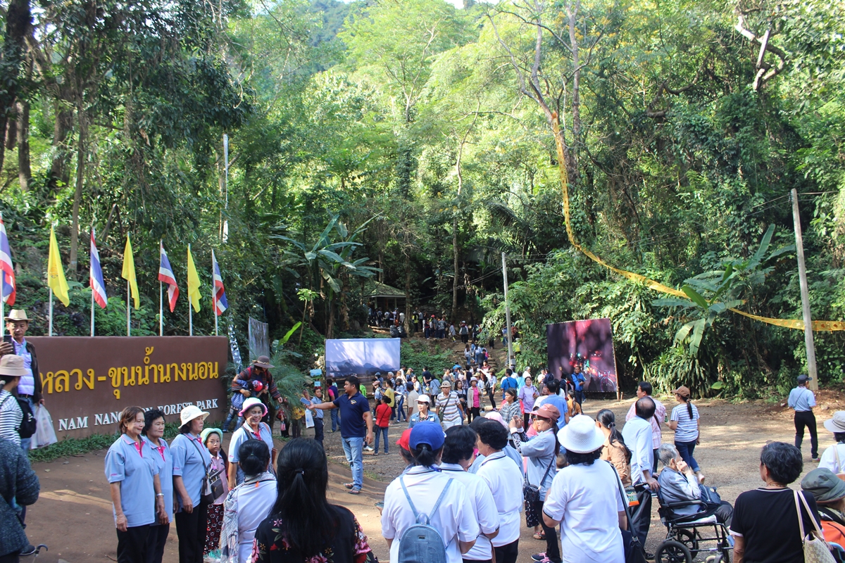 สุดฮิต!! ธุรกิจรับอานิสงส์ นทท.แห่เที่ยว “ถ้ำหลวง-ขุนน้ำนางนอน”