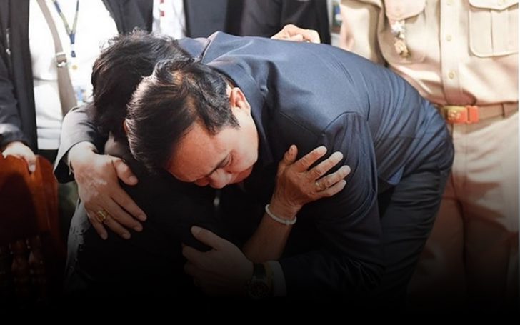 “บิ๊กตู่” โพสต์ภาพสวมกอดผู้ประสบภัย “พายุปาบึก” เร่งช่วยฟื้นฟูซ่อมแซม ให้กลับมาใช้ชีวิตปกติ