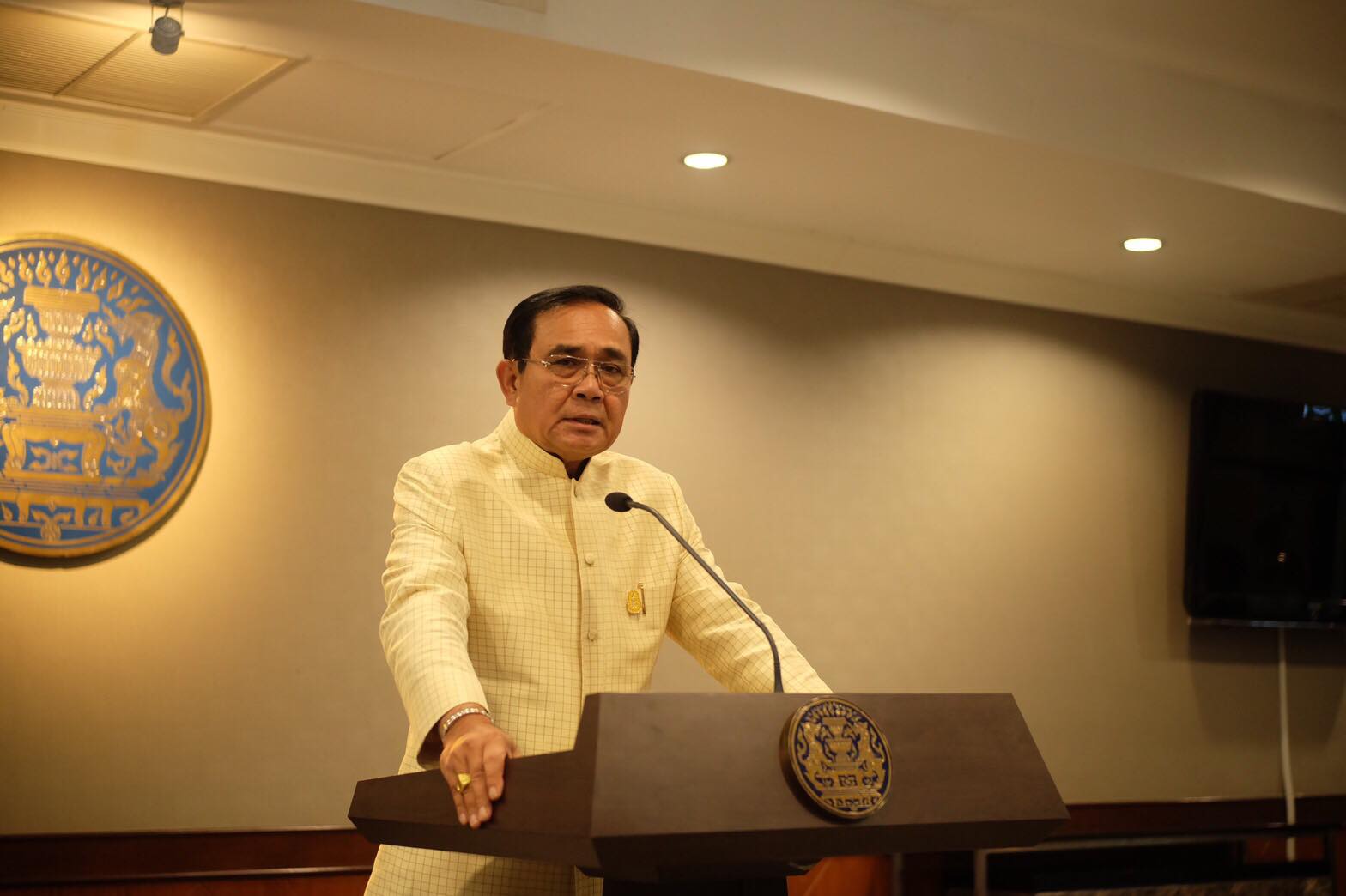 นายกฯ เตือนปชช. ระมัดระวัง “ใช้รถ-ถนน” ชี้รบ. พร้อมพิจารณา แก้ปัญหาอย่างยั่งยืน