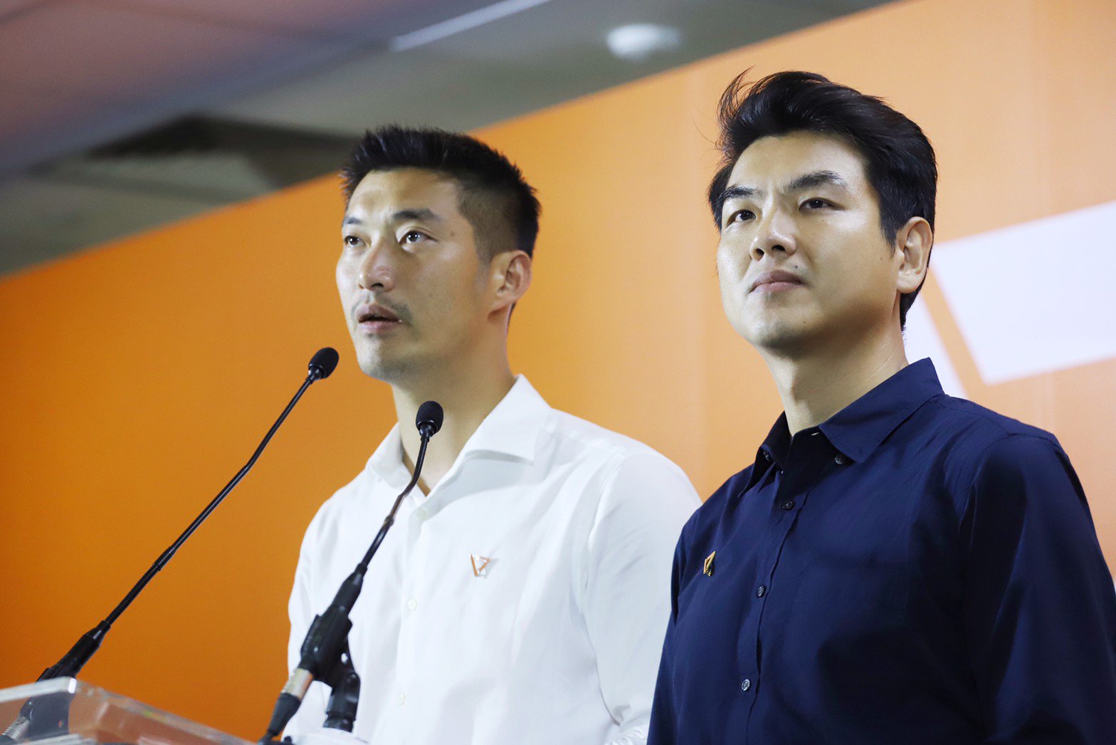 อนค.เเถลงจุดยืนหลังเลือกตั้ง “ธนาธร” ลั่นพร้อมเป็นนายกฯ แต่ไม่เสนอชื่อตน เหตุยึดหลักประชาธิปไตย