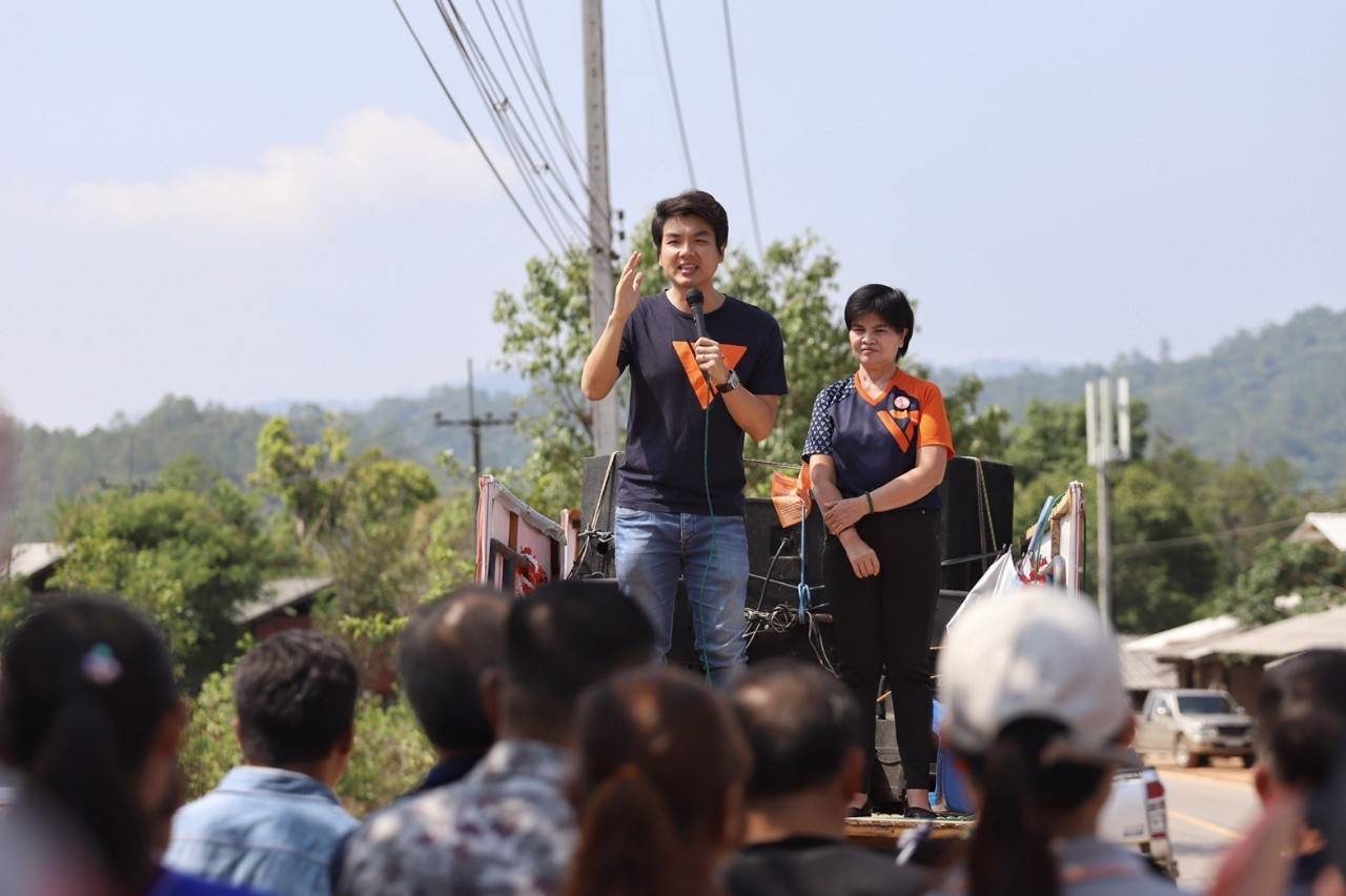 “ปิยบุตร” ลุยหาเสียงกลุ่มชาติพันธุ์เชียงใหม่ ขอคะแนนให้ฝ่ายประชาธิปไตย