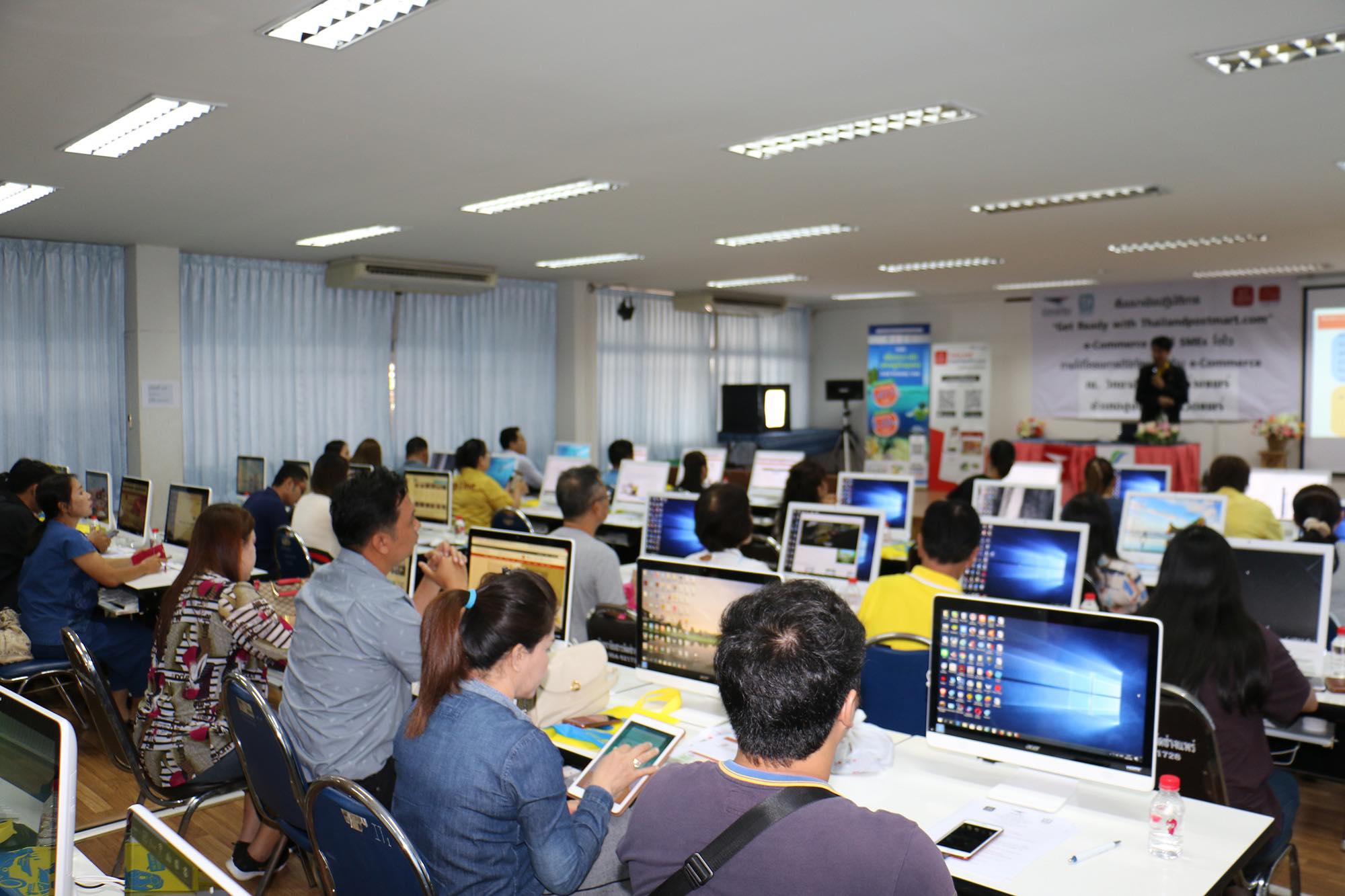 “SME D Bank” จับมือ “ไปรษณีย์ไทย” พารวยด้วยออนไลน์ สร้างรายได้บน Thailandpostmart.com เชื่อมเติมทุนดอกเบี้ยพิเศษต่อยอดธุรกิจ