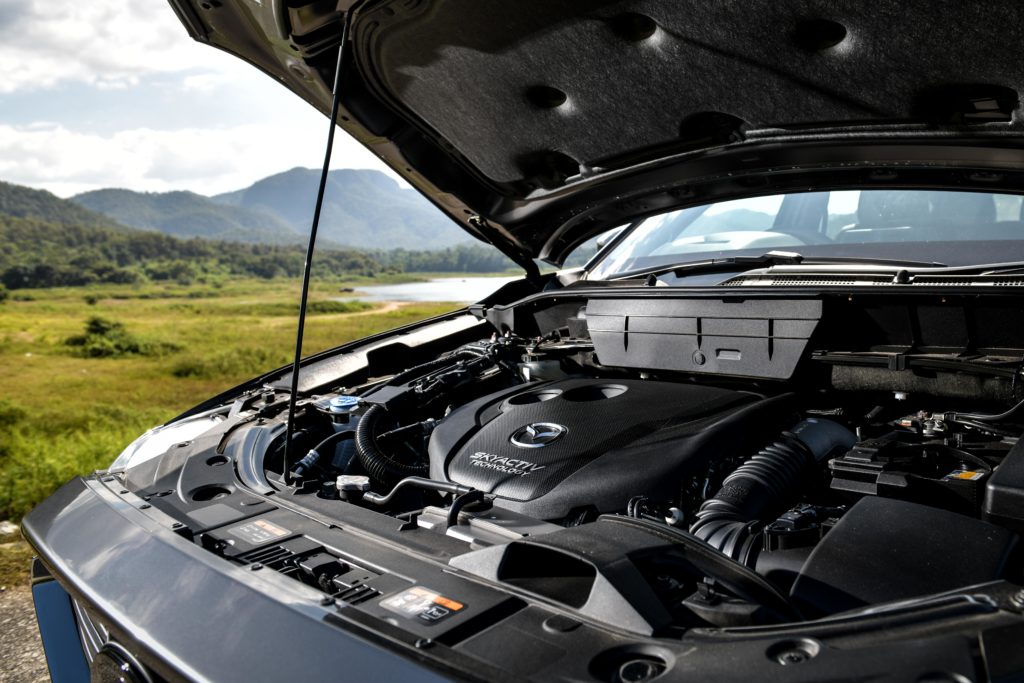 ห้องเครื่องยนต์ มาสด้า ซีเอ็กซ์-8 (Mazda CX-8) ใหม่