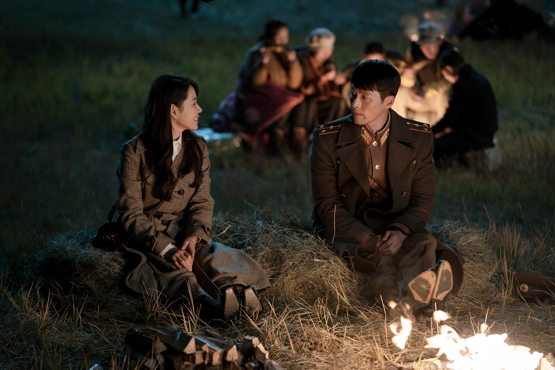 Crash Landing on You ความอยากรวมชาติเกาหลีที่คลออยู่หลังเรื่องรักโรแมนติก