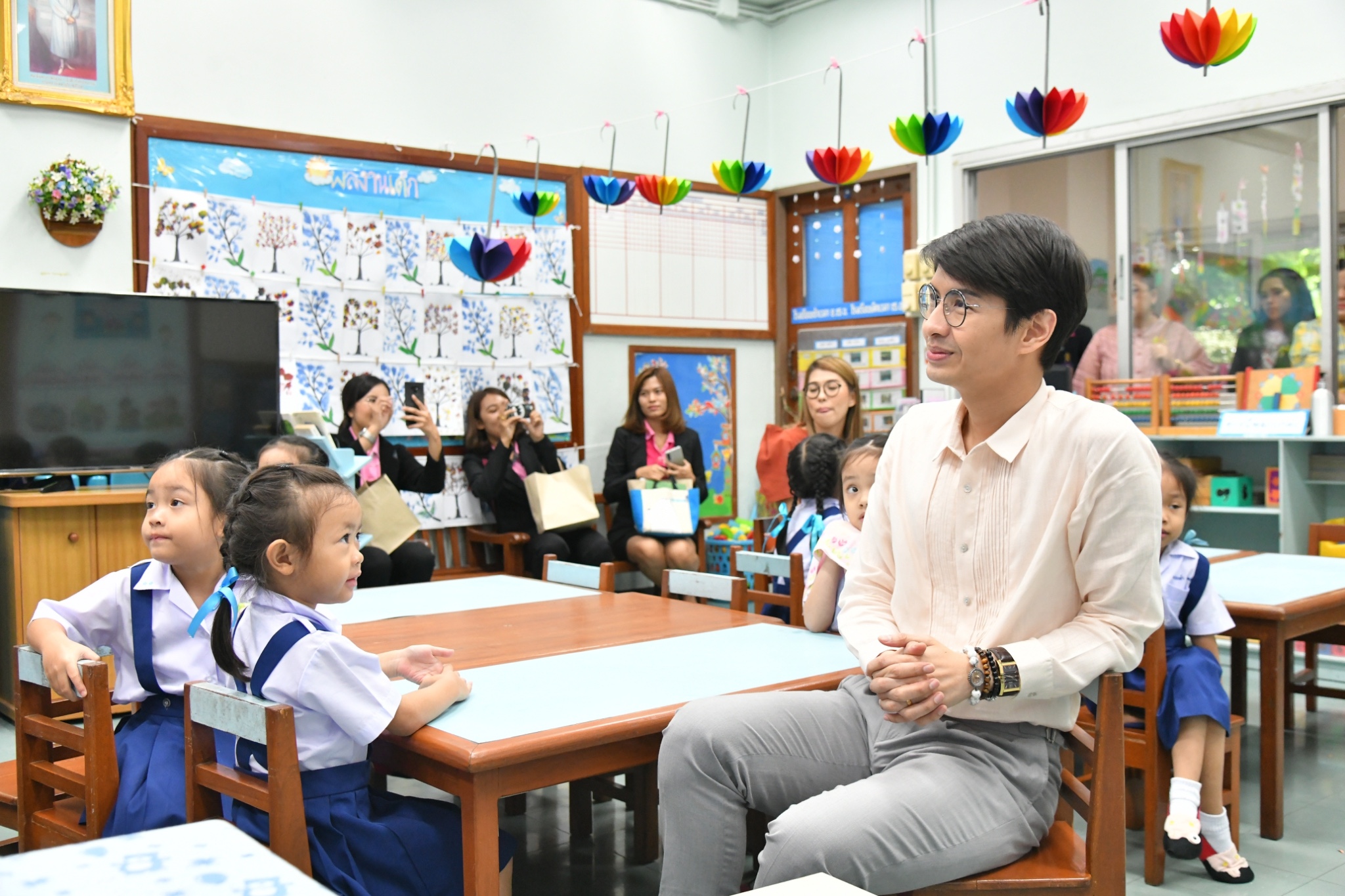 กุมารแพทย์ฯ ออกโรงเตือนใช้สื่อออนไลน์ในเด็กเล็ก 4 ข้อ หวั่นกระทบการเรียนรู้ระยะยาว