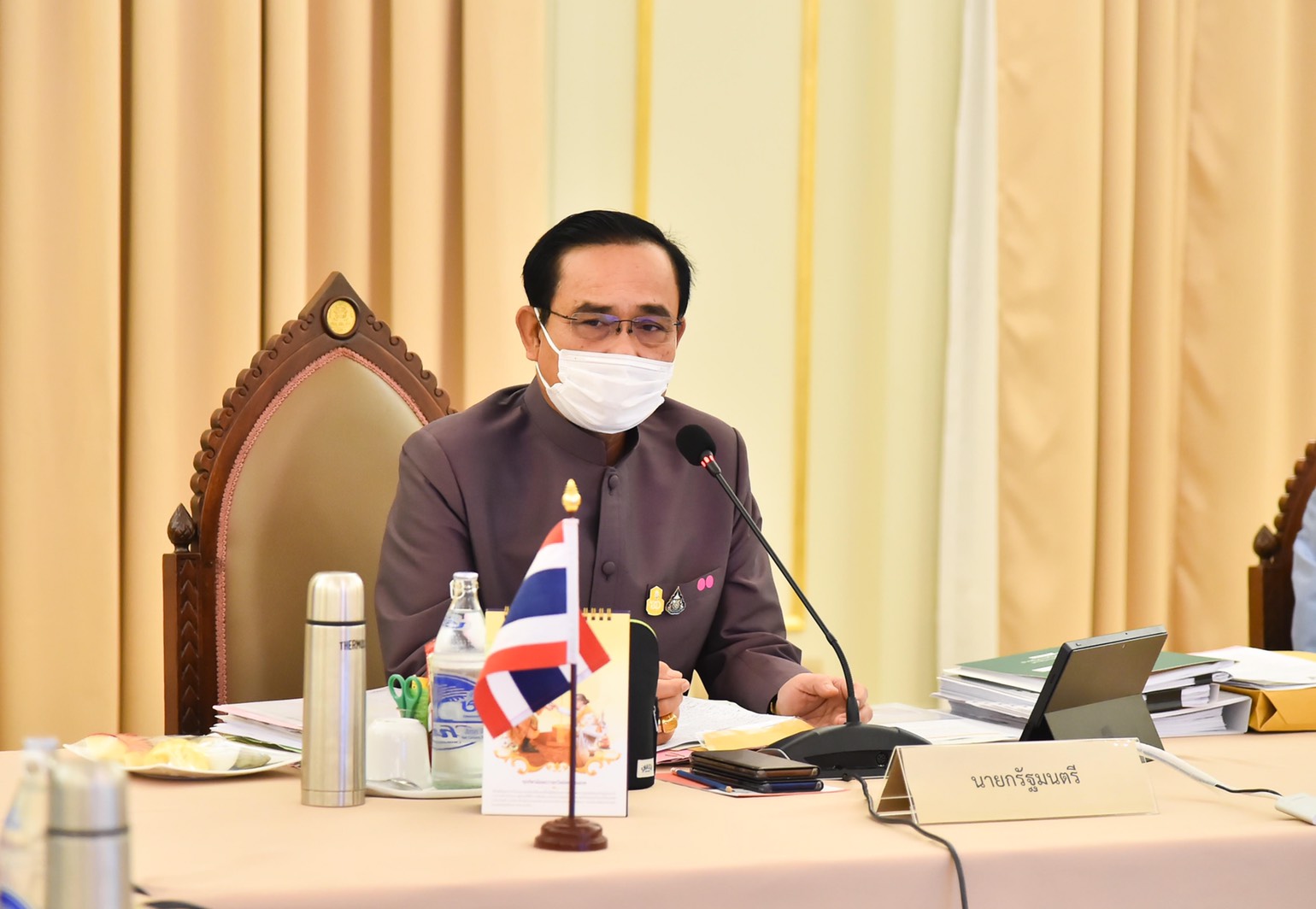 “ประยุทธ์” ประกาศ “โควิด-19” เป็นวาระแห่งชาติ กู้ 1.9 ล้านล้าน โยกงบ 63 แสนล้านเติมงบกลาง