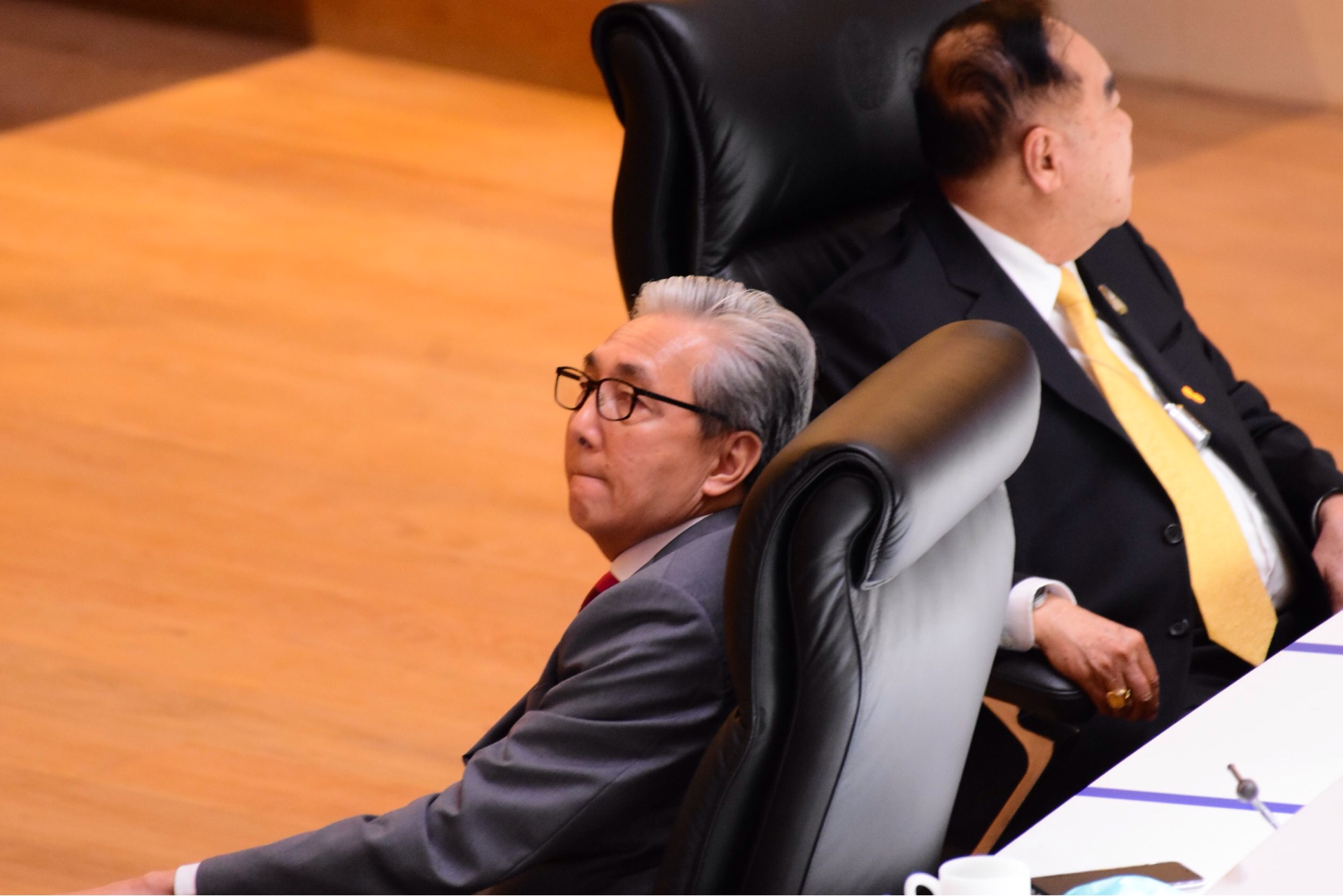 “บิ๊กป้อม” เจอหน้า “สมคิด” เจรจา-ภาษากาย ยึดพรรคพลังประชารัฐ ลงตัว? (ภาพชุด)