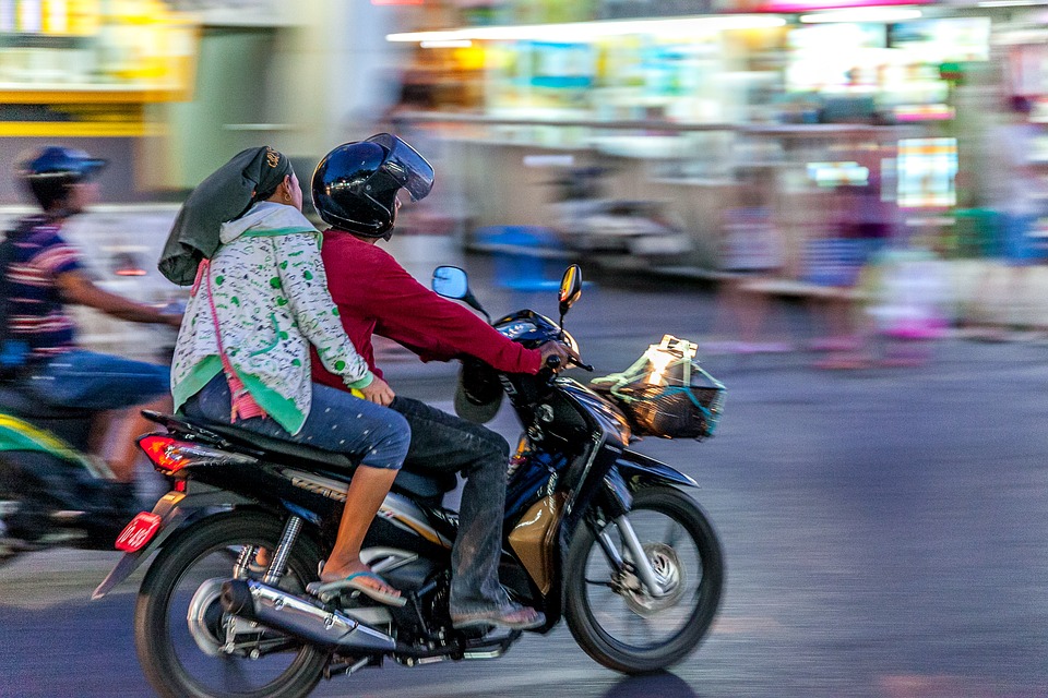 ครม. ทุบโต๊ะ ผู้ผลิต-นำเข้า ยางใน จยย. ต้องมีใบอนุญาต