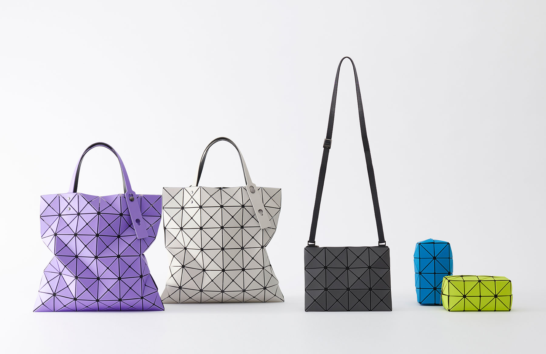 คลับ 21 เตือน! BAO BAO ISSEY MIYAKE ปลอมระบาดหนัก