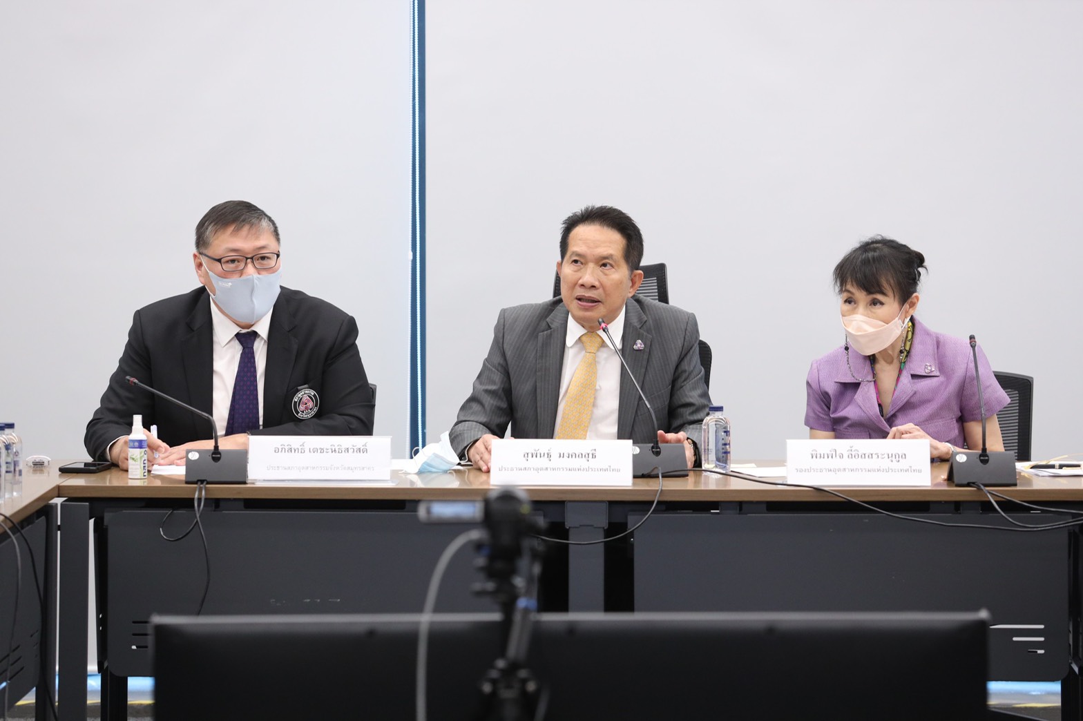 สมุทรสาคร โควิดระลอกใหม่ทุบอุตสาหกรรมเสียหายวันละ 1,000 ล้าน