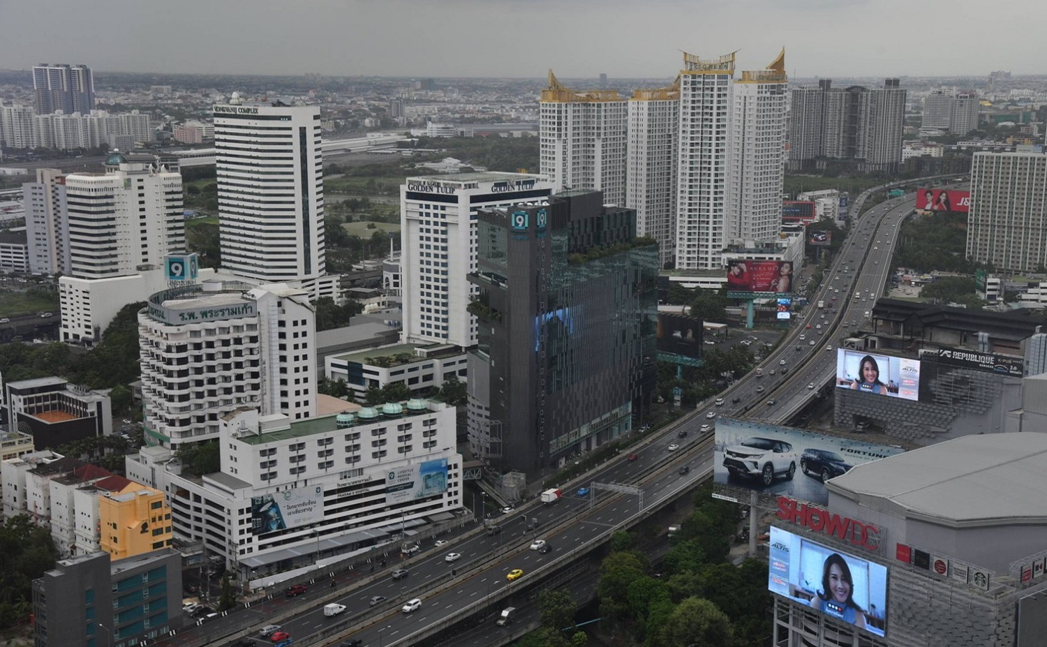 10 เดือนอสังหาฯเดือดพล่าน ซัพพลายคอนโดฯใหม่-บ้านพรีเมี่ยมทะลัก