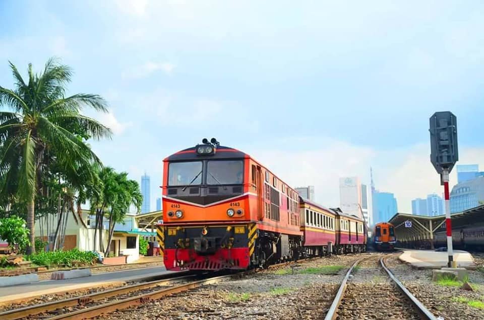 แจ้งปรับการเดินรถไฟขบวนท้องถิ่นสายใต้ กู้ขบวนขนส่งสินค้าตกราง