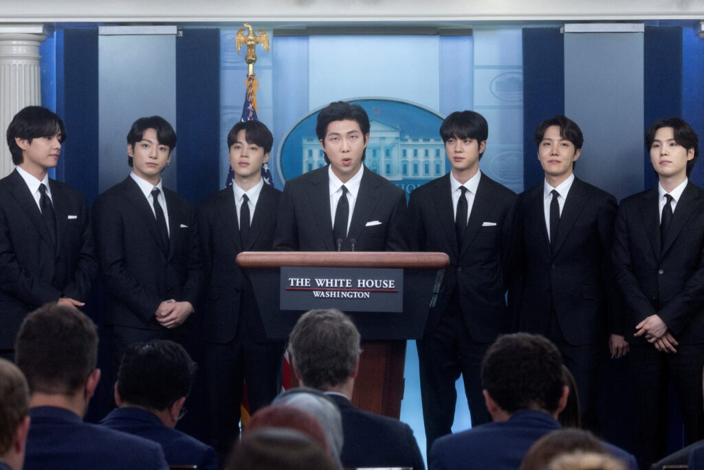 BTS เยือนทำเนียบขาว พบไบเดน ถกปัญหาเหยียดคนเอเชีย