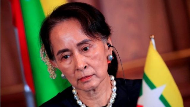 Myanmar's State Counsellor Aung San Suu Kyi attends the joint news conference of the Japan-Mekong Summit Meeting at the Akasaka Palace State Guest House in Tokyo, Japan 9 October 2018.