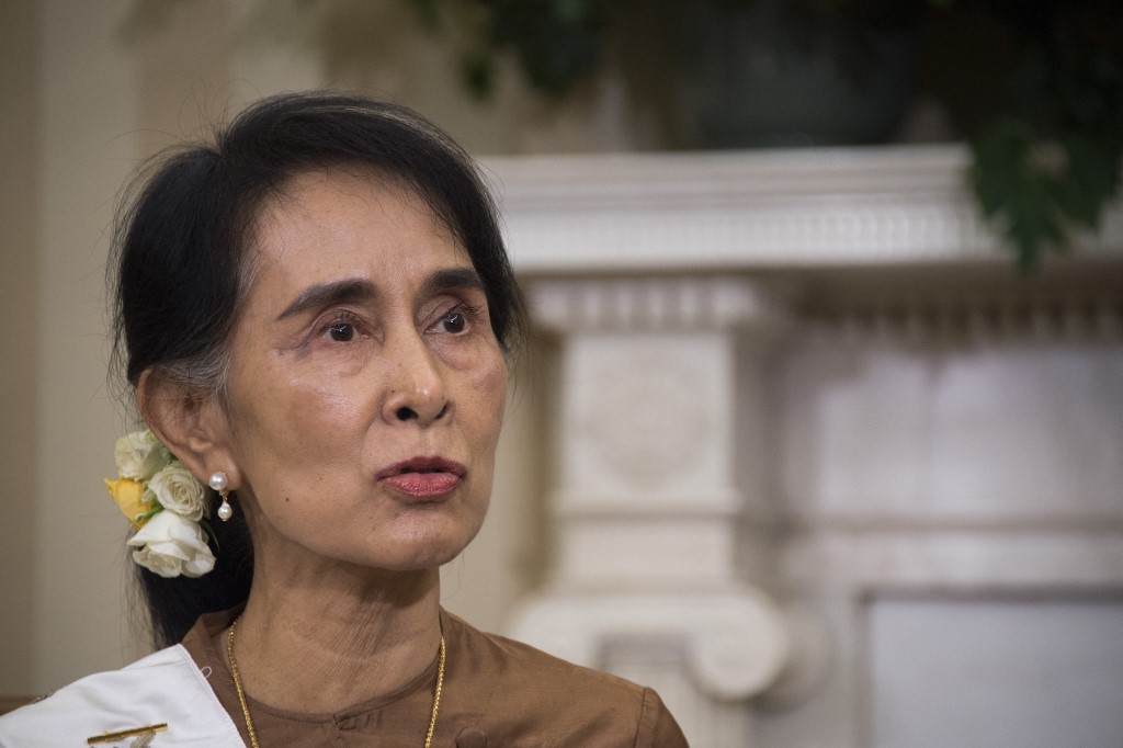 อ่อง ซาน ซู จี ศาลเมียนมาตัดสินจำคุกอีก 6 ปี ข้อหาทุจริต