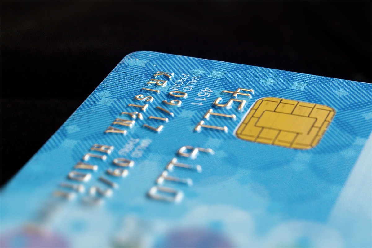 เลื่อนบังคับเสียบบัตรฝากเงิน แบงก์นัดถกปปง.-เร่งลงทุนระบบเพิ่ม