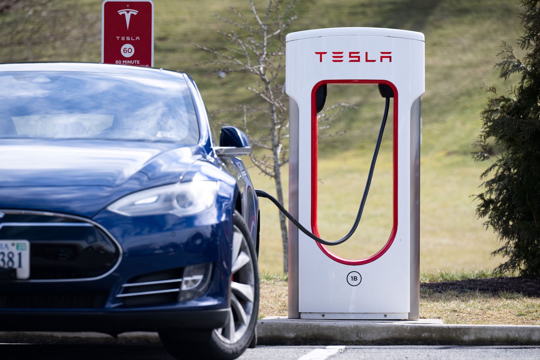 Tesla เรียกคืนรถ 3.6 แสนคัน เหตุซอฟต์แวร์ FSD มีปัญหา เสี่ยงอุบัติเหตุ