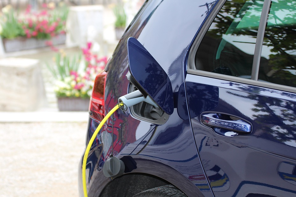 สมาชิก กบข. เฮ ! ซื้อประกันรถ EV ราคาพิเศษ แถมส่วนลดเบี้ยสุขภาพ สูงสุด 20%