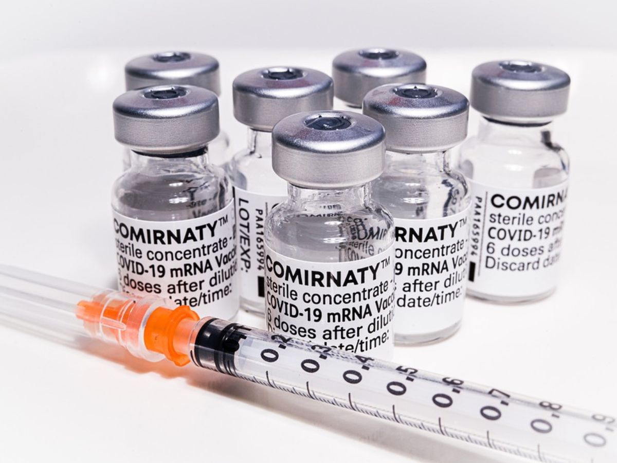 กรมควบคุมโรค ยันวัคซีนโควิด-19 ชนิด mRNA กันป่วยหนัก และเสียชีวิต