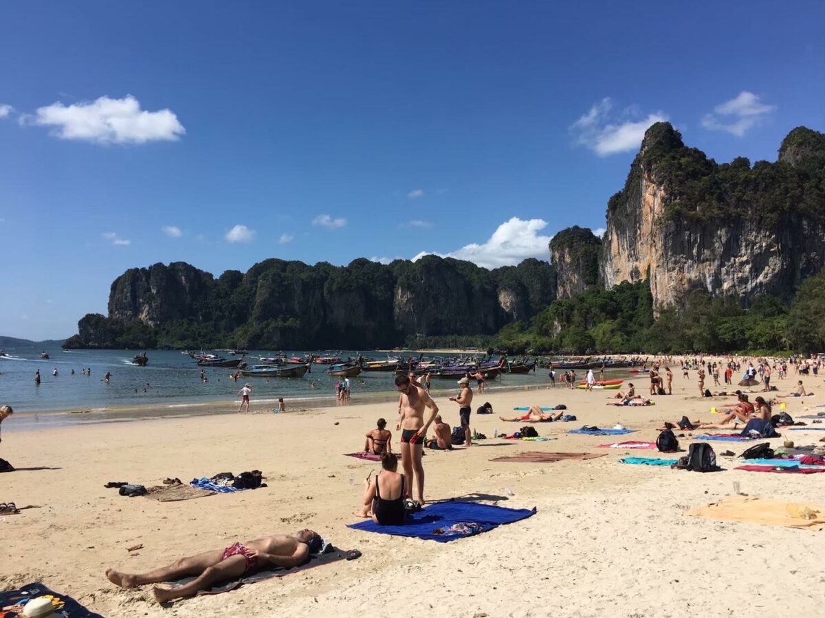 แรงงานขาดหลังท่องเที่ยวฟื้น โรงแรมภูเก็ต-ภาคใต้หาคนด่วน