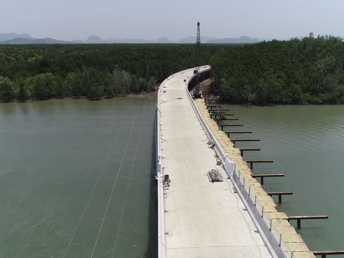 สะพานข้ามคลองดู เชื่อมเกาะสู่แผ่นดินใหญ่ รุดหน้ากว่า 90% คาดเสร็จปีนี้