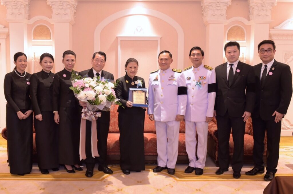 คุณหญิงเทวี เจียรวนนท์-ครอบครัวเจียรวนนท์