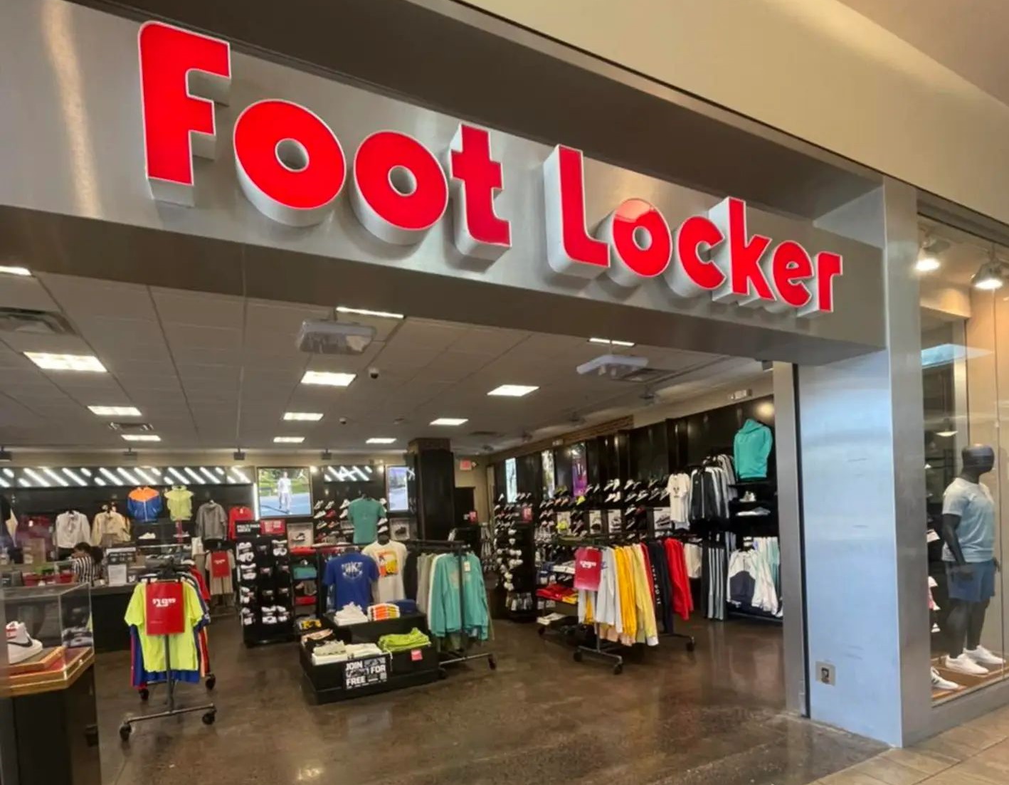 Foot Locker ยักษ์ร้านกีฬาชื่อดังจากสหรัฐ ผุดแฟลกชิปในไทย