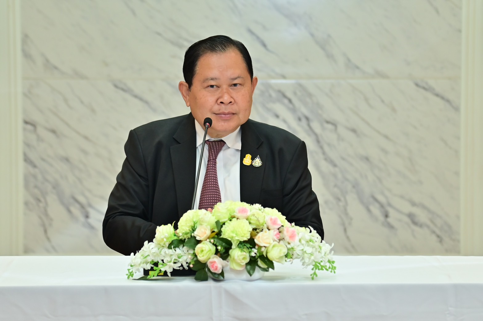 ไชยา รมช.เกษตรฯ ทำทันที รับฟังปัญหาผู้เลี้ยงโคนม-ชาวไร่อ้อย ก่อนเดินหน้านโยบาย