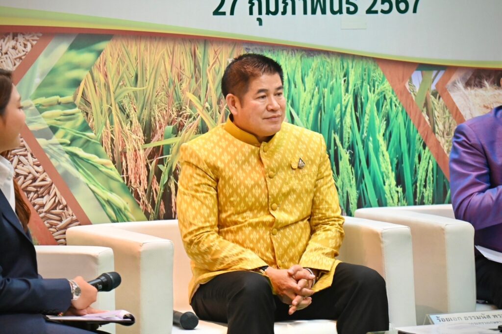 ร้อยเอก ธรรมนัส พรหมเผ่า