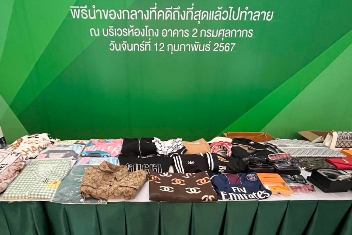 กรมศุลฯ เผาทำลายของกลาง “คดีถึงที่สุด” รวมกว่า 8.7 แสนชิ้น มูลค่ากว่า 8.3 ล้าน