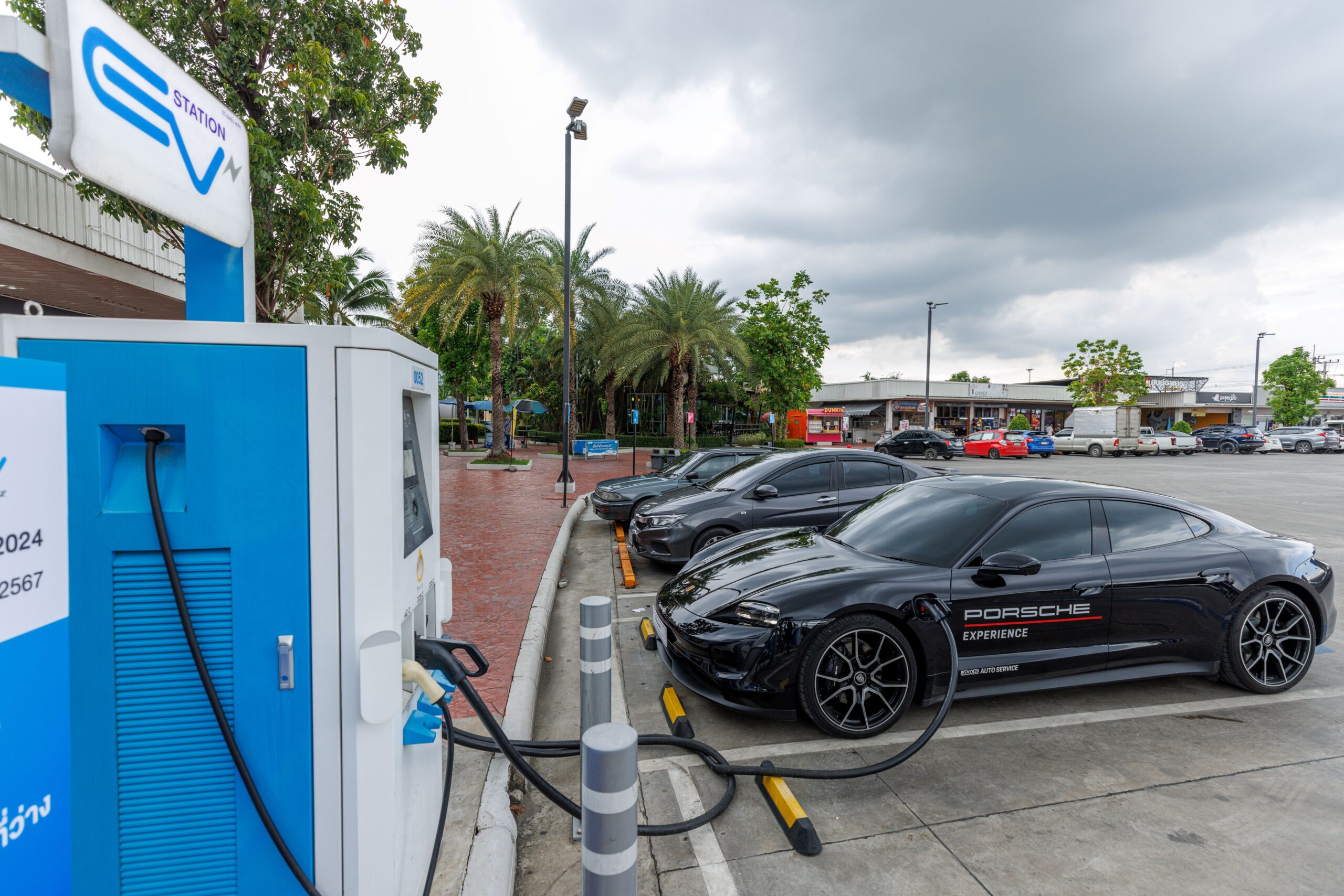 OR ลั่นเดินหน้าติดตั้ง Quick Charge 7,000 หัวชาร์จรถ EV ภายในปี 2030