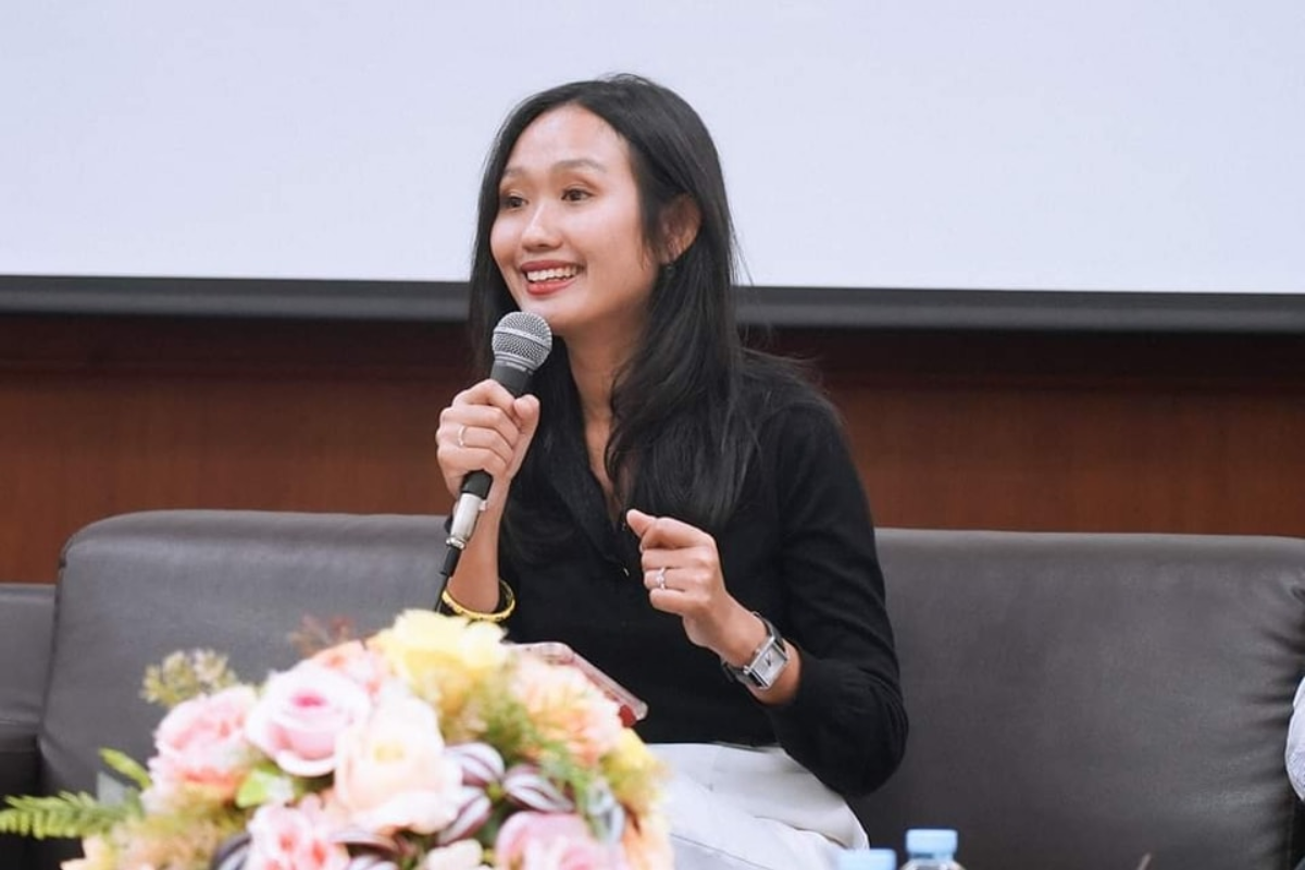 จำคุก 2 ปี ไม่รอลงอาญา ลูกเกด ชลธิชา คดี ม.112 ศาลให้ประกันตัว