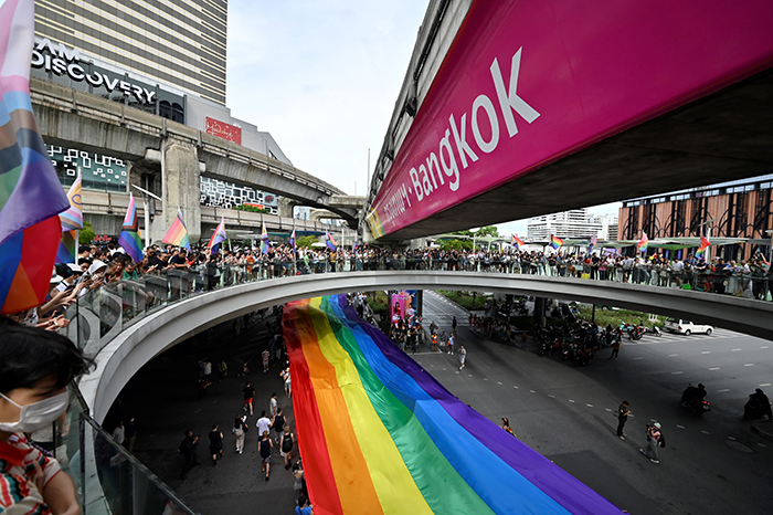 ส่งท้าย Pride Month “Life Well Balanced” รักษ์โลก รักสมรสเท่าเทียม