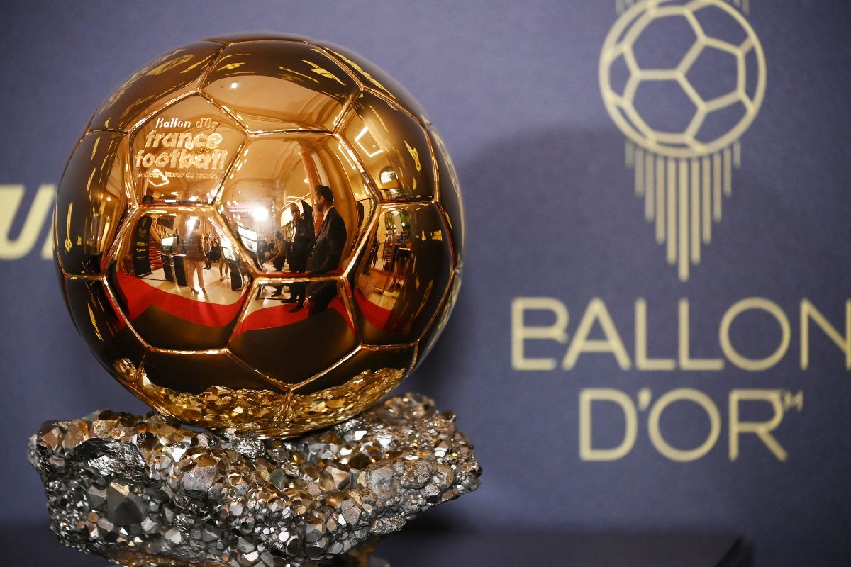 เปิดรายชื่อ 30 นักเตะเข้าชิงบัลลงดอร์ ไร้ ‘เมสซี-โรนัลโด’ ในรอบ 21 ปี