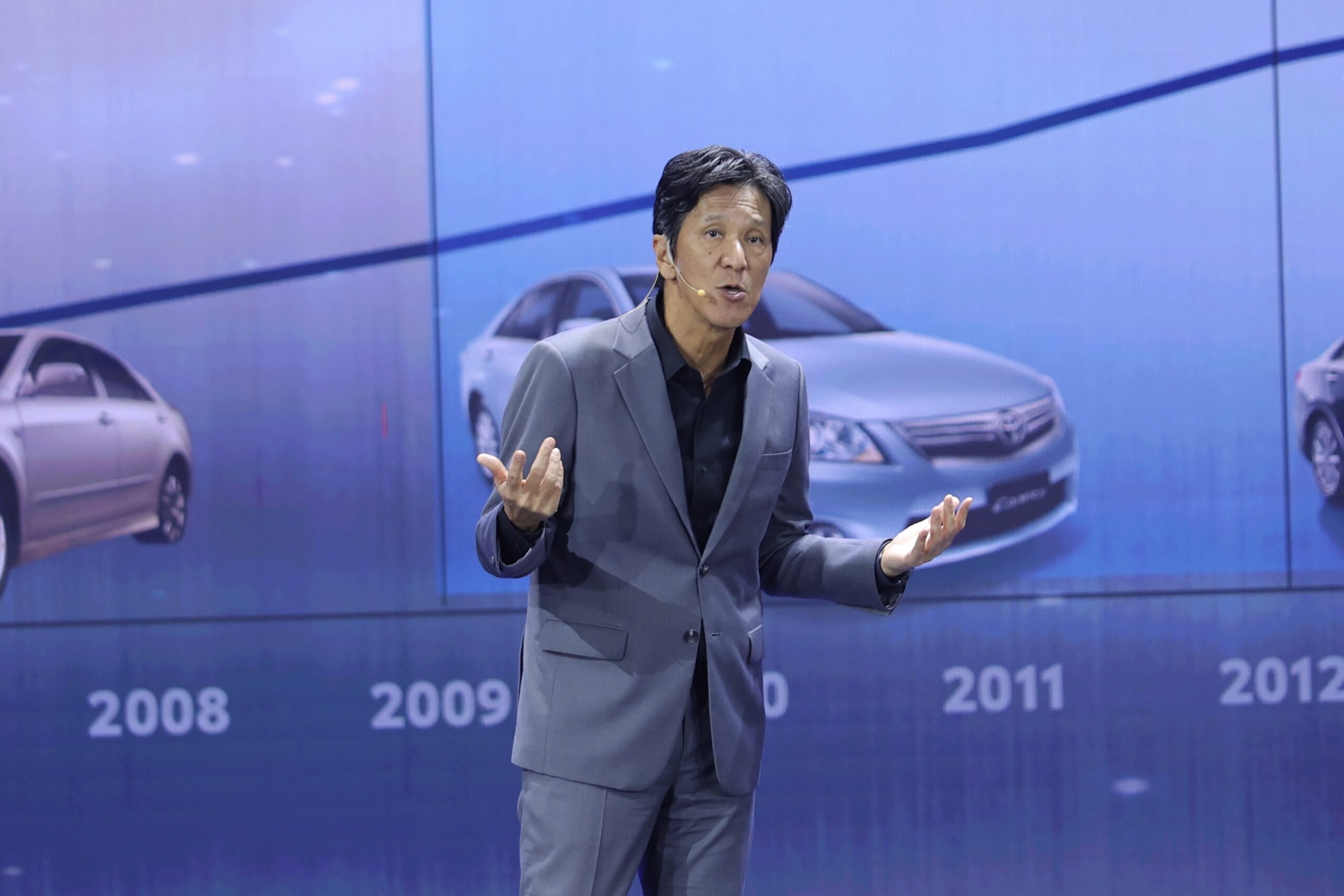 โตโยต้า หวังขาย ALL-NEW CAMRY เดือนละ 900 คัน