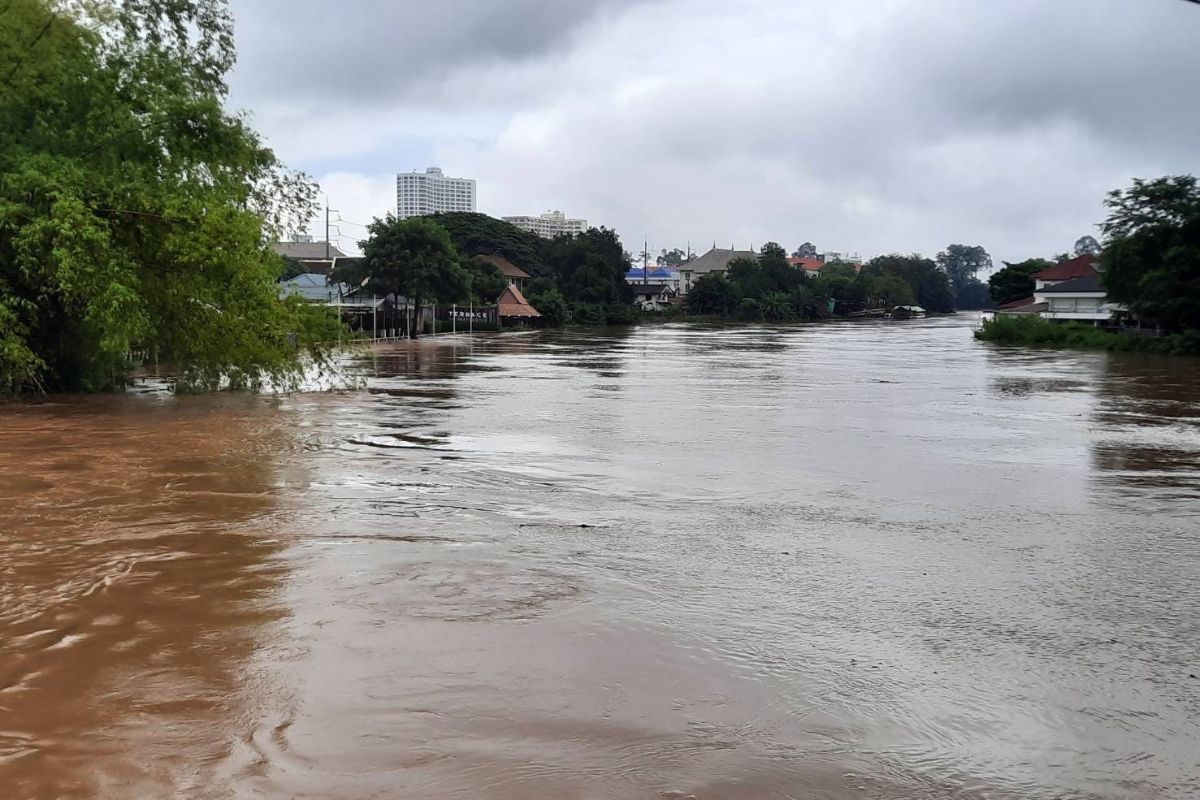 ลำพูน เตรียมเก็บของขึ้นที่สูงด่วน คาดน้ำปิงล้นตลิ่งเวลา 19.00 น. วันนี้