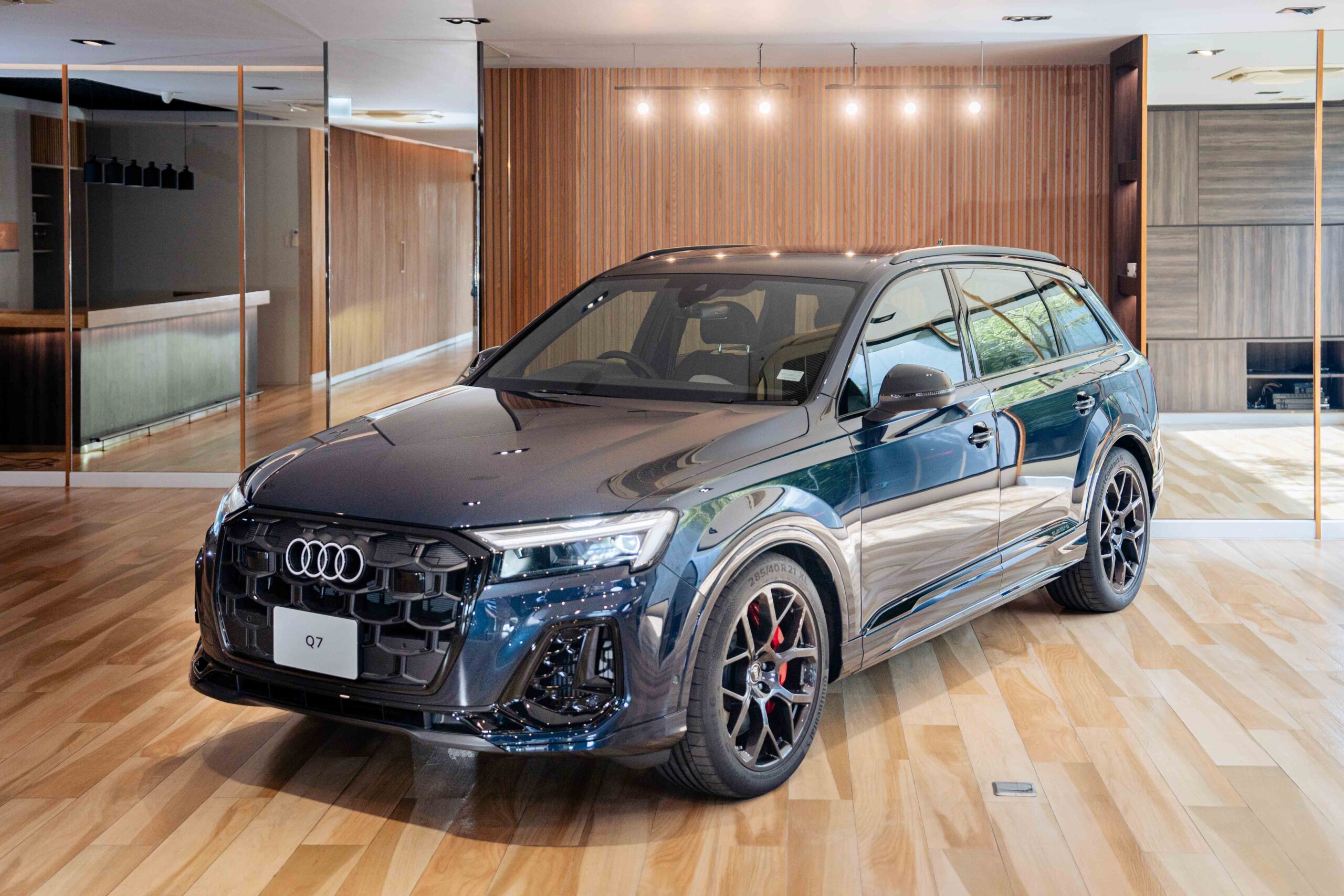 อาวดี้ นำเข้า AUDI Q7 ปลั๊ก-อิน ไฮบริด เคาะราคา 4.799 ล้านบาท