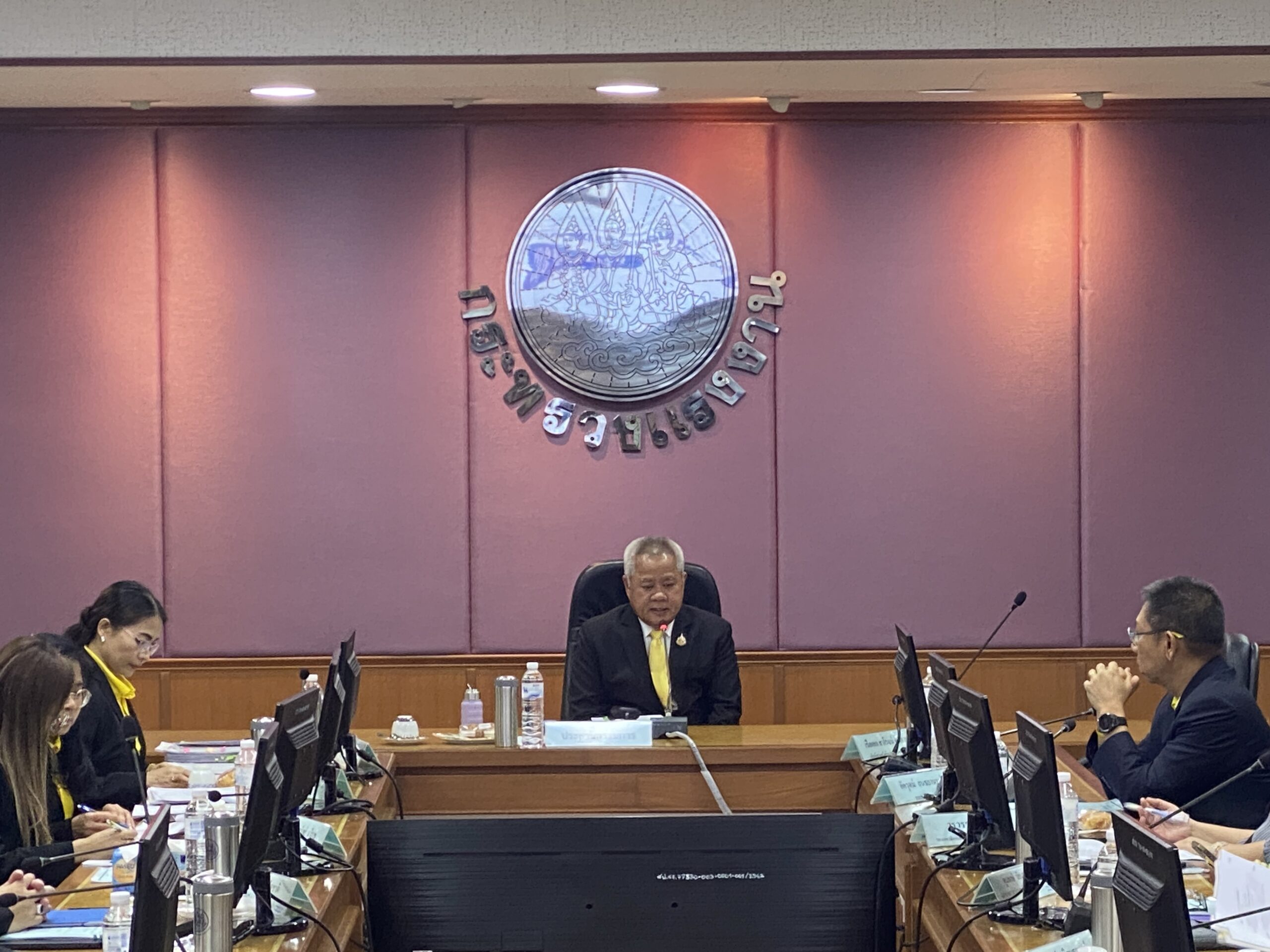 ลุ้นขึ้นค่าแรง 400 บาทวันนี้ ไตรภาคีครบองค์ประชุม