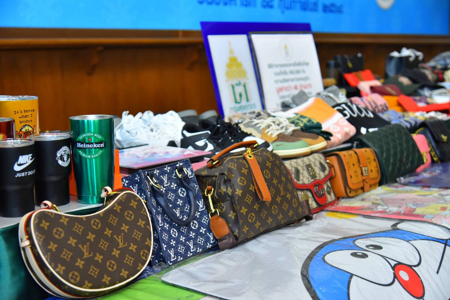ศุลกากรลุยทำลายของกลางกว่า 6 แสนชิ้น มูลค่ารวมกว่า 46 ล้านบาท