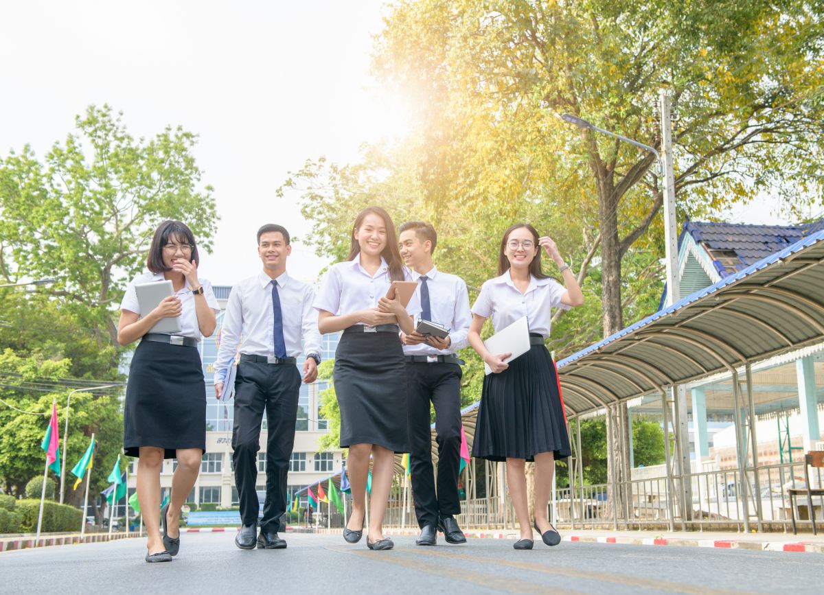ส่อง 10 อันดับ ม.ราชภัฏ ที่มีผู้จบการศึกษามากที่สุด ในปี 2567