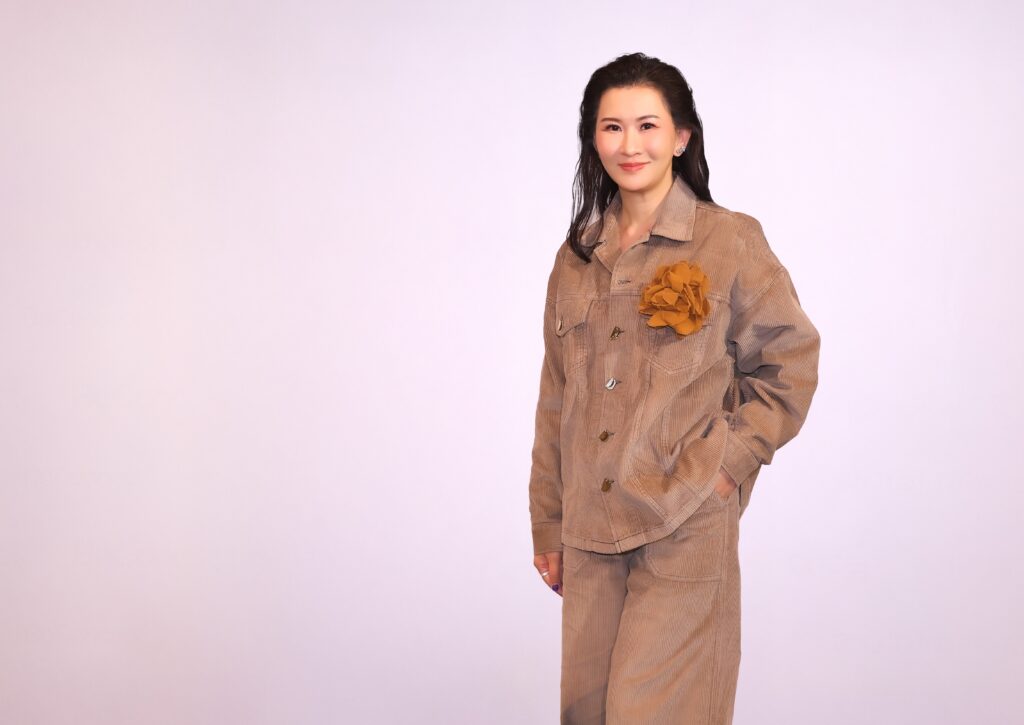 นางสาวกฤษชนก ปัทมสัตยาสนธิ กรรมการผู้จัดการ บริษัท อินเด็กซ์ ลิฟวิ่งมอลล์ จำกัด (มหาชน)