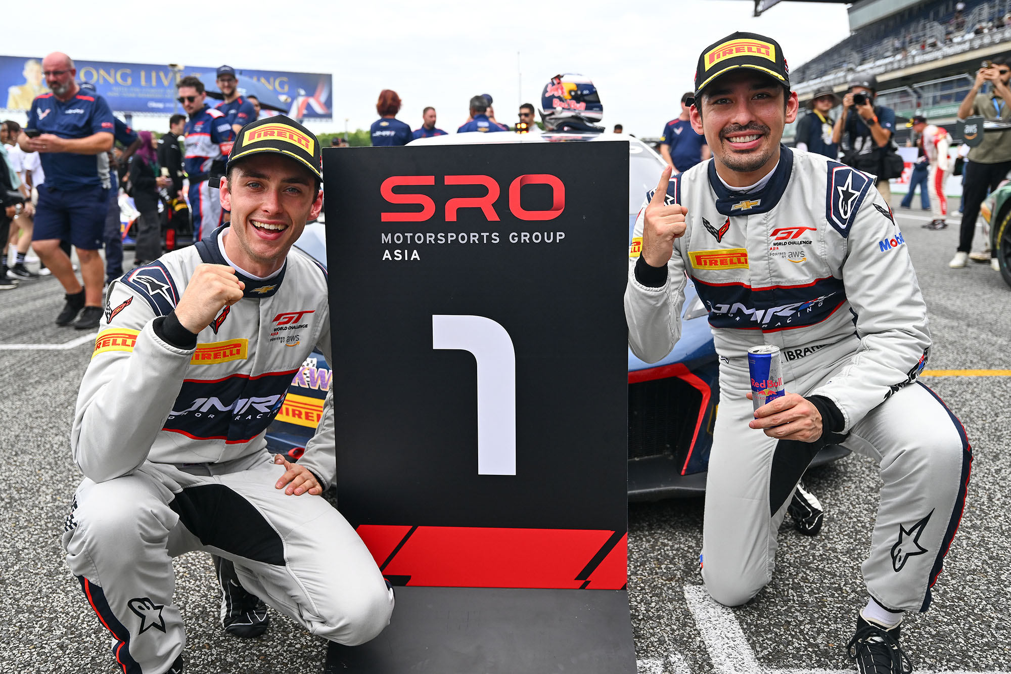 เจ้าชายมาเลเซีย คว้าชัยศึกซูเปอร์คาร์ GT World Challenge Asia สนามประเทศไทย
