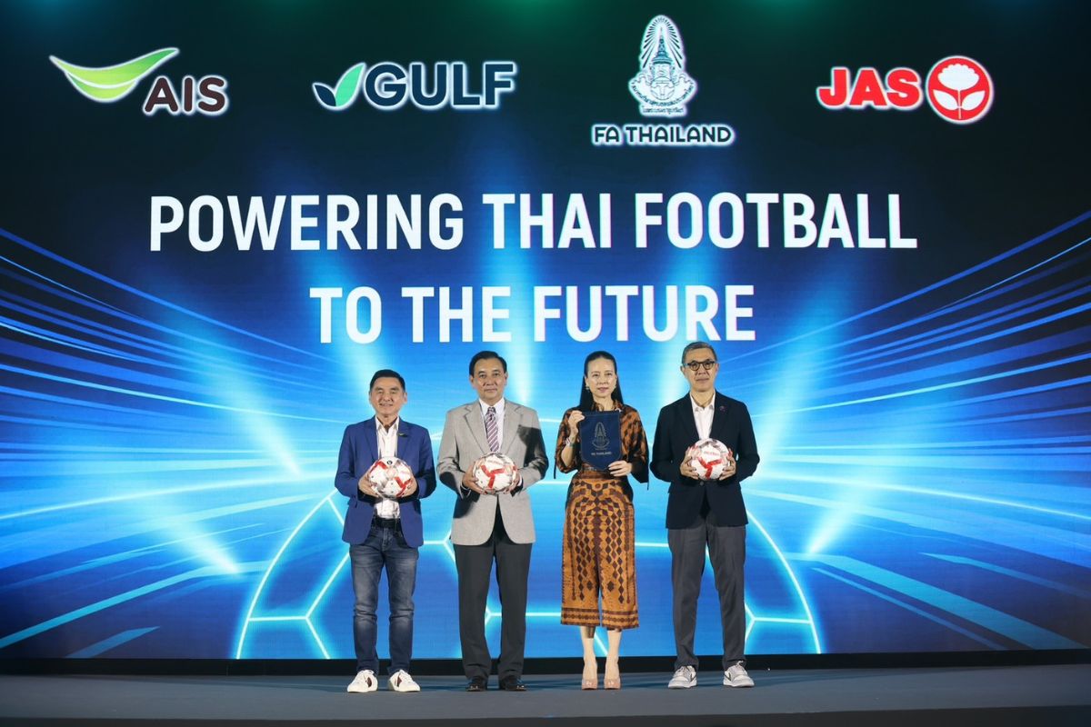 AIS ประกาศชัด ดูไทยลีกฟรี ‘สมชัย’ ยกเครดิตความสำเร็จให้ ‘มาดามแป้ง’